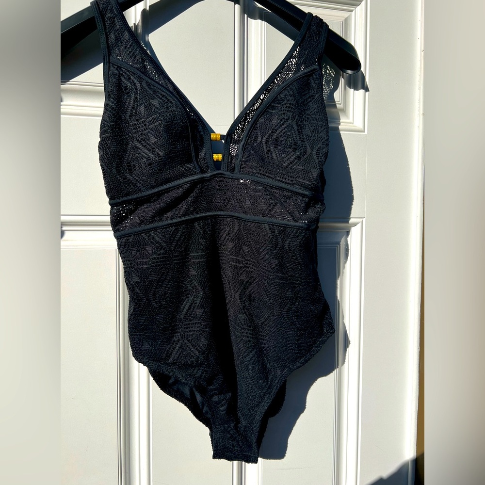 Playa one piece tummy tuck swimsuit With gold metallic  adjust bra straps